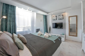 Modern Studio with a Sea View and Pool Access Ponderosa 801